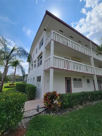 196 E Mansfield E Boca Raton FL 33434