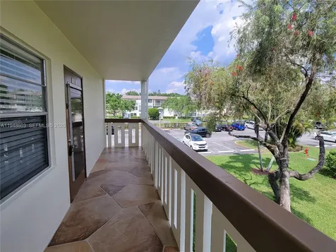 196 E Mansfield E Boca Raton FL 33434