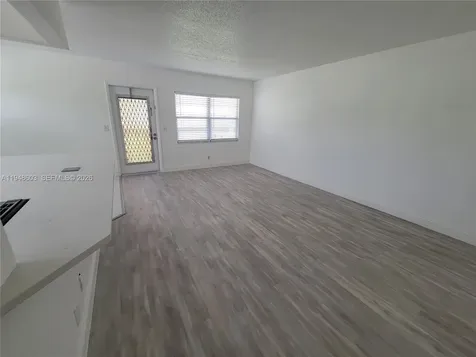 196 E Mansfield E Boca Raton FL 33434