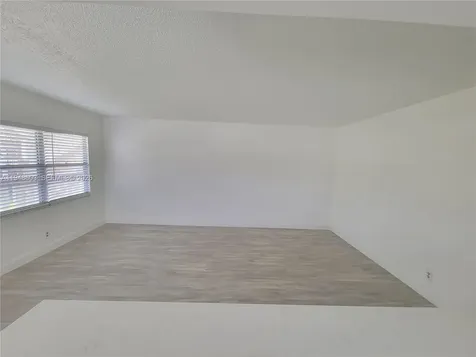 196 E Mansfield E Boca Raton FL 33434