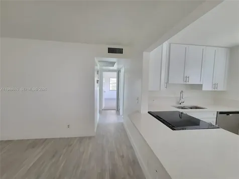 196 E Mansfield E Boca Raton FL 33434