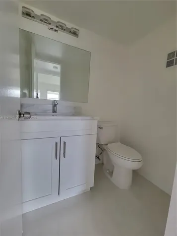 196 E Mansfield E Boca Raton FL 33434