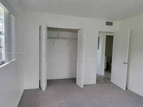 196 E Mansfield E Boca Raton FL 33434