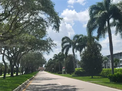 196 E Mansfield E Boca Raton FL 33434