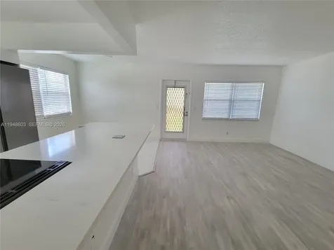 196 E Mansfield E Boca Raton FL 33434