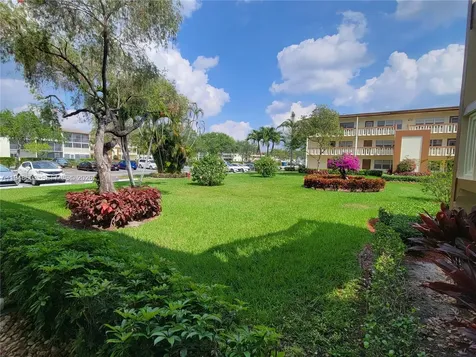 196 E Mansfield E Boca Raton FL 33434