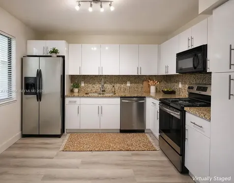 321 Lakeview Drive Weston FL 33326