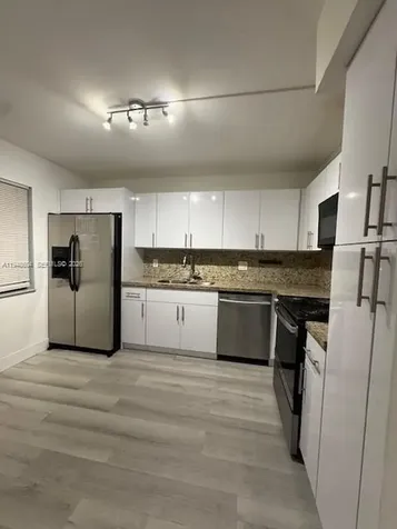 321 Lakeview Drive Weston FL 33326