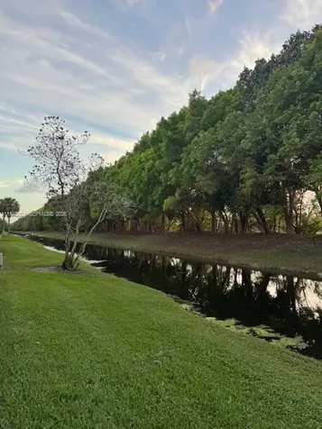 321 Lakeview Drive Weston FL 33326