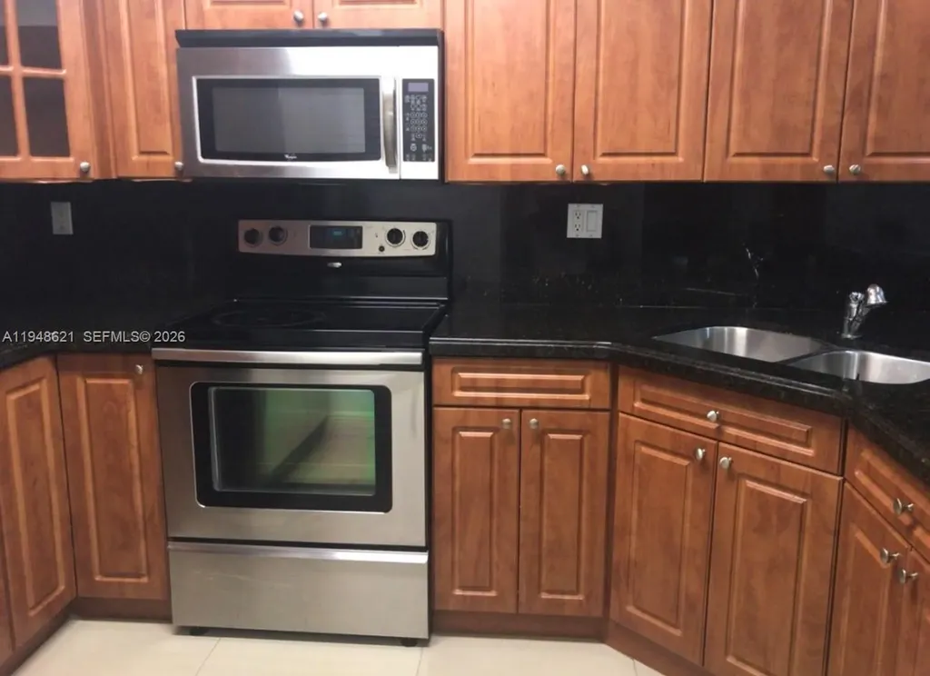 1171 NW 125th Court Miami FL 33182