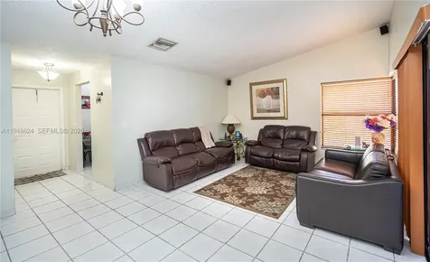 15235 SW 64th Terrace Miami FL 33193