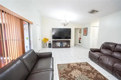 15235 SW 64th Terrace Miami FL 33193