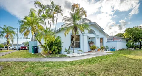 15235 SW 64th Terrace Miami FL 33193