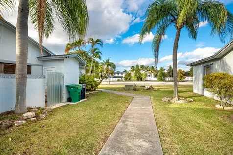15235 SW 64th Terrace Miami FL 33193