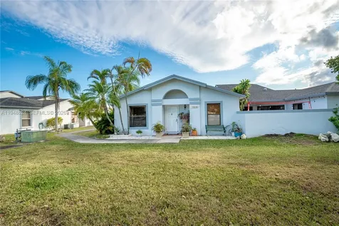 15235 SW 64th Terrace Miami FL 33193