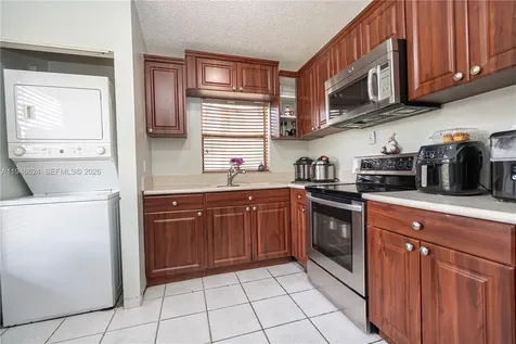 15235 SW 64th Terrace Miami FL 33193