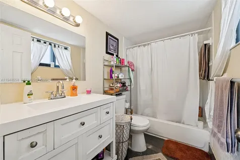 10365 SW 11th Terrace Miami FL 33174