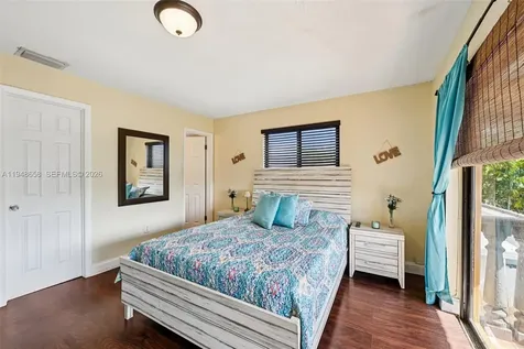10365 SW 11th Terrace Miami FL 33174