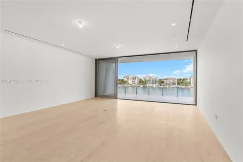 5 Grove Isle Miami FL 33133