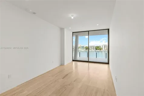 5 Grove Isle Miami FL 33133