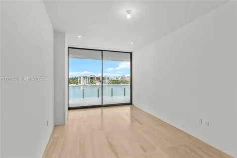 5 Grove Isle Miami FL 33133