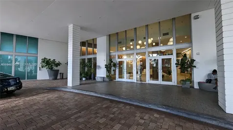 350 S Miami Avenue Miami FL 33130