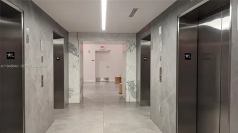 350 S Miami Avenue Miami FL 33130