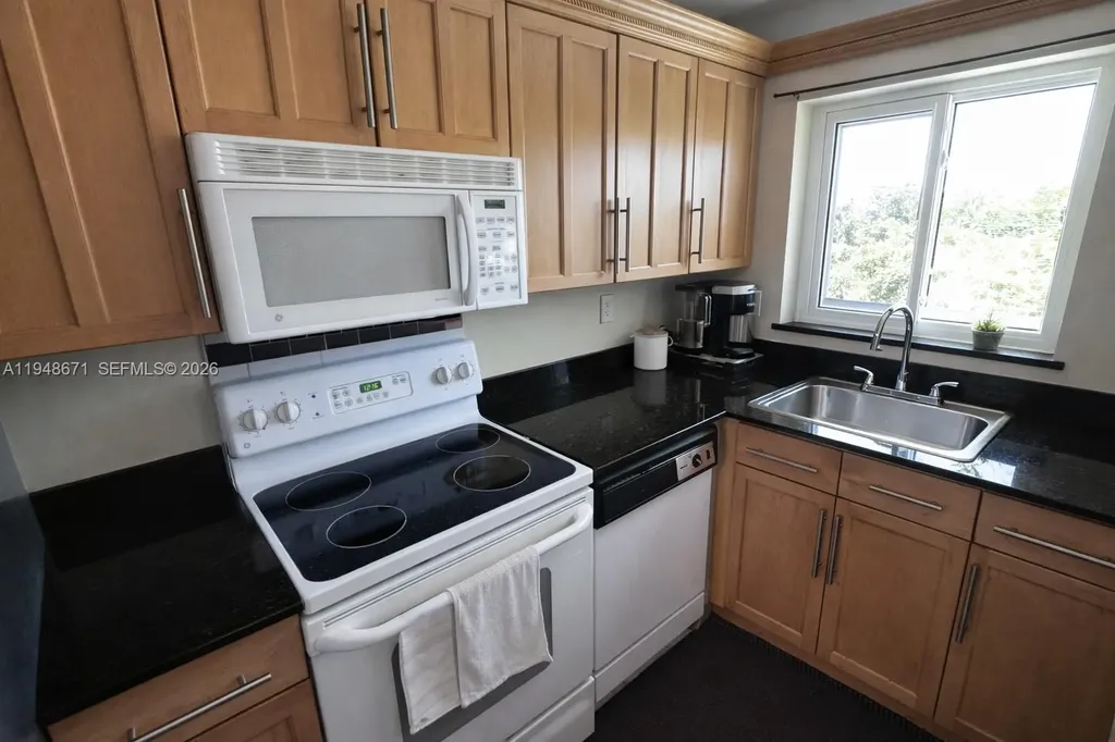1965 SE 5th Court Pompano Beach FL 33060