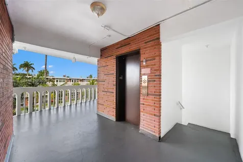 141 NE 10th Avenue Hallandale Beach FL 33009