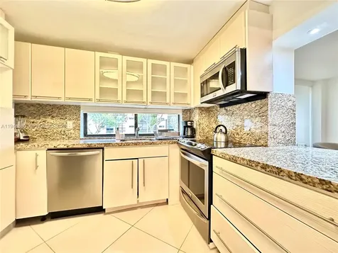 17011 N Bay Road Sunny Isles Beach FL 33160