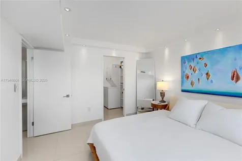 401 Ocean Drive Miami Beach FL 33139