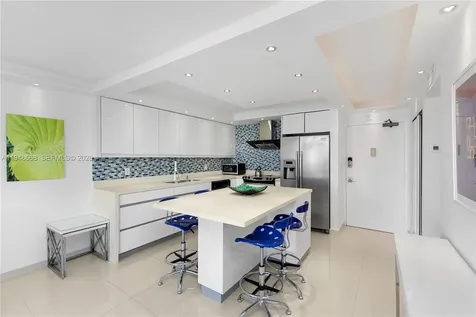 401 Ocean Drive Miami Beach FL 33139