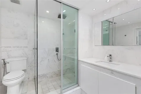 401 Ocean Drive Miami Beach FL 33139