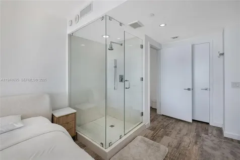 650 NE 32nd Street Miami FL 33137
