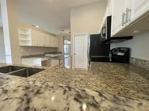 4023 Turnstone Court Weston FL 33331
