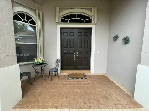 4023 Turnstone Court Weston FL 33331