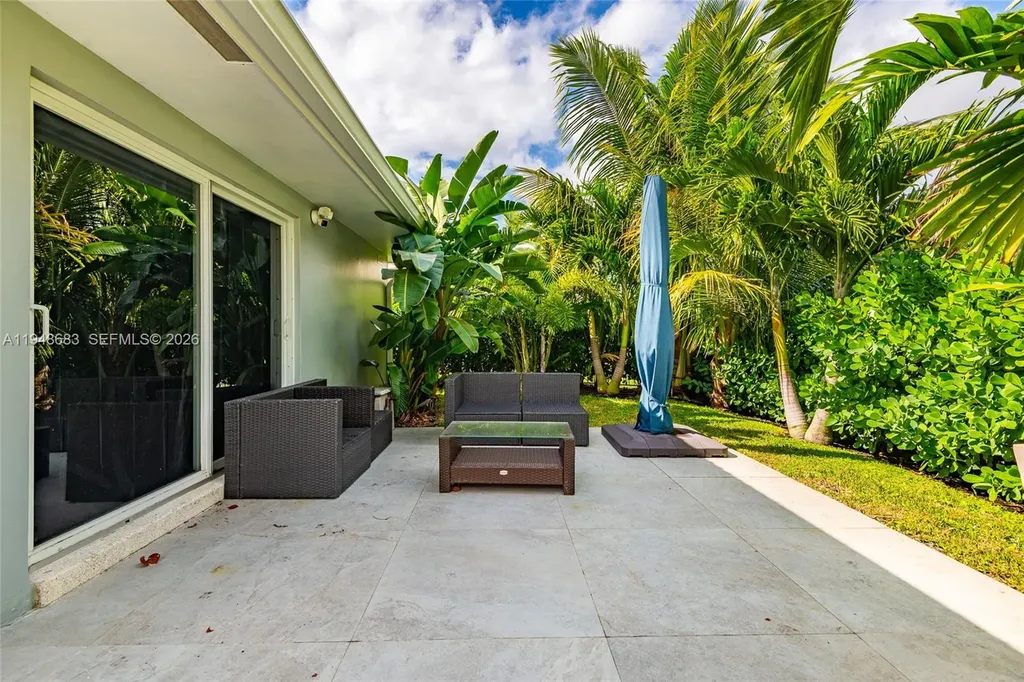 709 SW Elm Tree Lane Boca Raton FL 33486