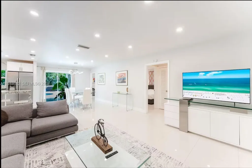 4017 Monroe Street Hollywood FL 33021