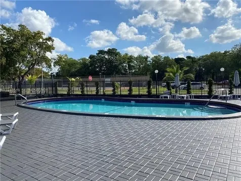 8040 N Colony Circle N Tamarac FL 33321