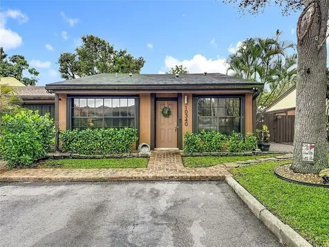 10340 Laurel Court Pembroke Pines FL 33026