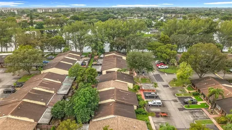 10340 Laurel Court Pembroke Pines FL 33026