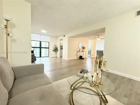 11800 SW 18th Street Miami FL 33175