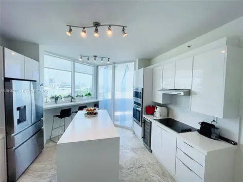 300 S Pointe Drive Miami Beach FL 33139