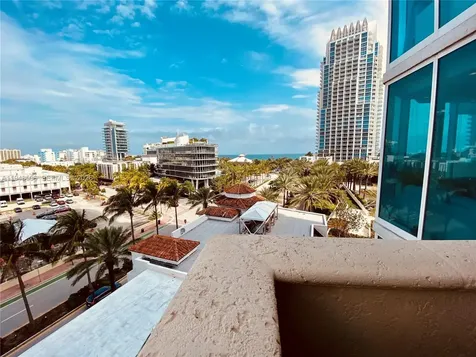 300 S Pointe Drive Miami Beach FL 33139