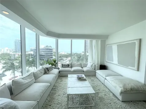300 S Pointe Drive Miami Beach FL 33139
