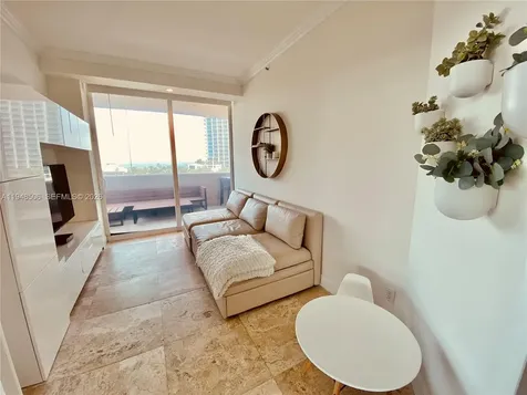 300 S Pointe Drive Miami Beach FL 33139