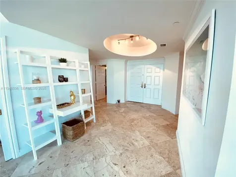 300 S Pointe Drive Miami Beach FL 33139
