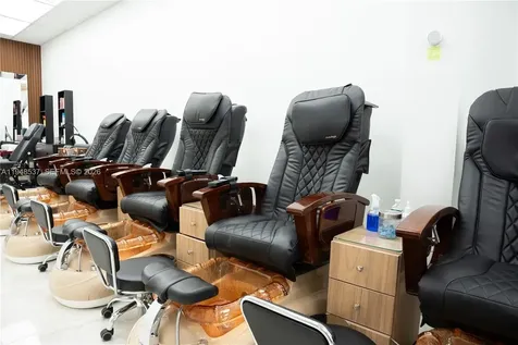 2452 W 60st Hialeah FL 33016