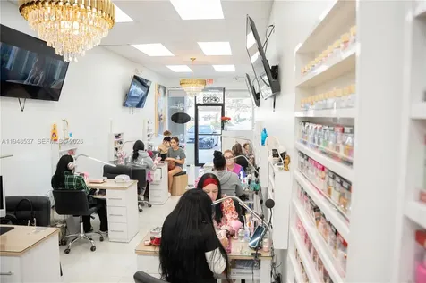 2452 W 60st Hialeah FL 33016