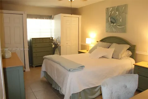 5620 SW 3rd Place Margate FL 33068